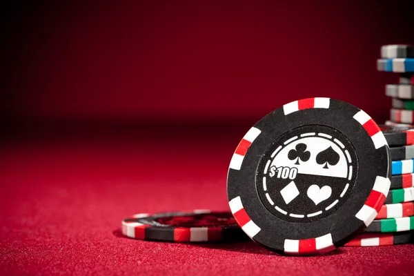 Live dealer blackjack table on sultan 4d mobile app with player controls and chat interface